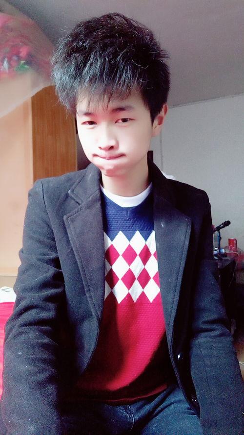 余崇正的个人资料,才华横溢的青年才俊,引领时代潮流的先锋人物